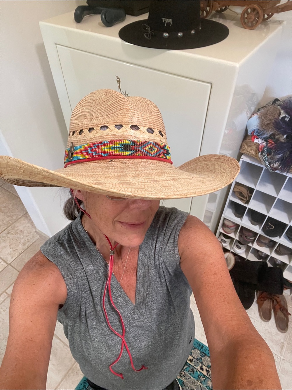 Women’s Straw Cowboy Hat with Multicolor Beaded Band, accent pins, hat clip - Picture 12 of 14